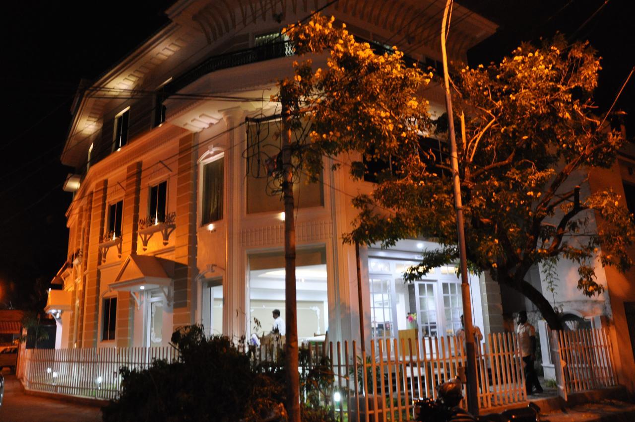 Daffodils Spice Court Hotel Kochi Eksteriør billede
